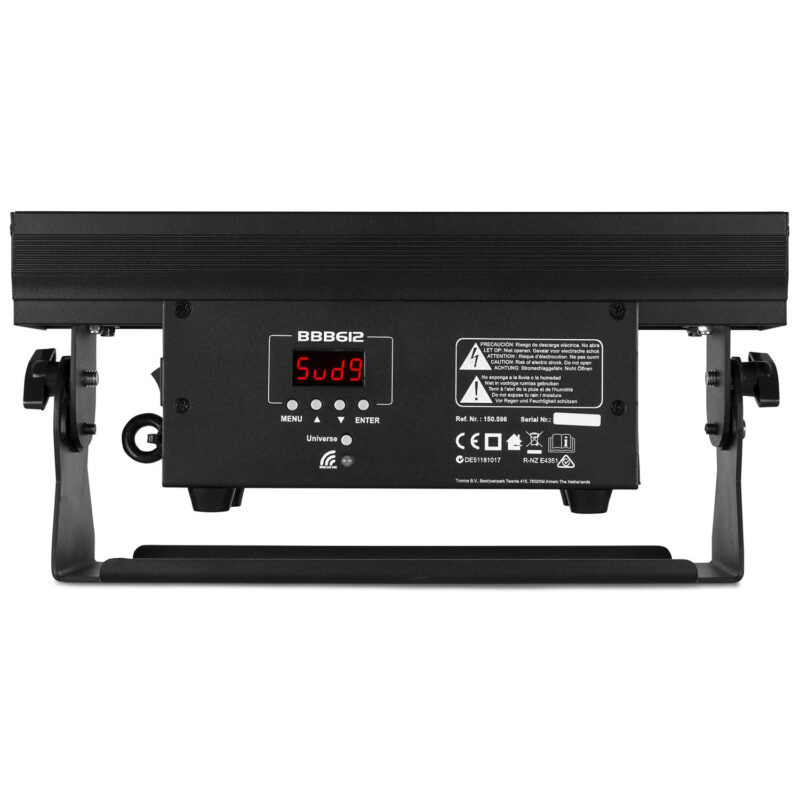 6x BeamZ BBB612 Battery LED Light Bar with Charger Flight Case