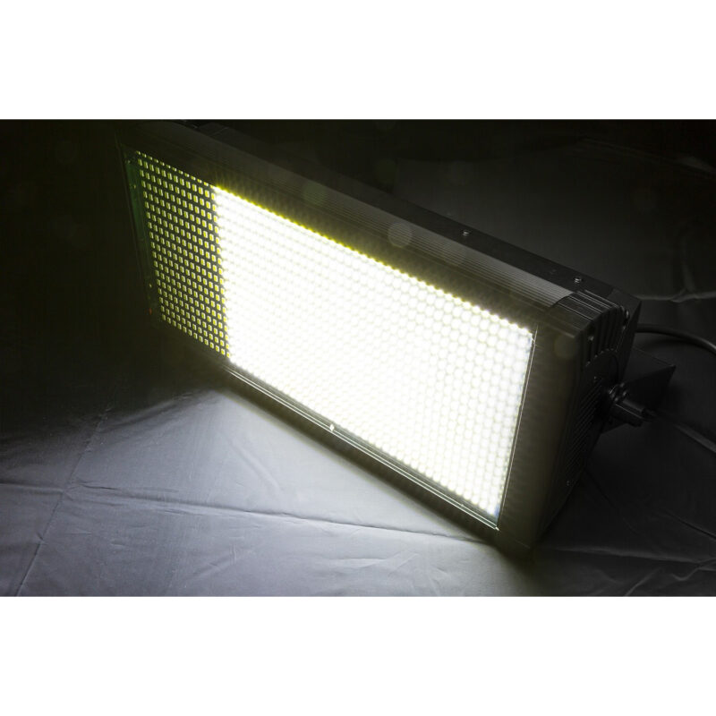 BeamZ BS1000 2-in-1 Stroboscope & Stage Blinder