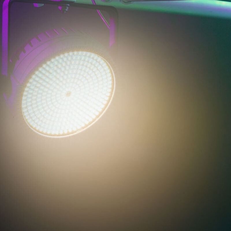 BeamZ BT430 LED Strobe Light – Cold & Warm White