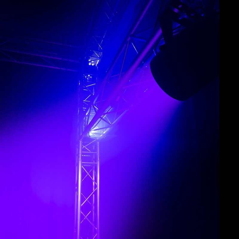 2x BeamZ Pro BWA550Z Outdoor Weatherproof Par Can with Zoom – 19x 15W